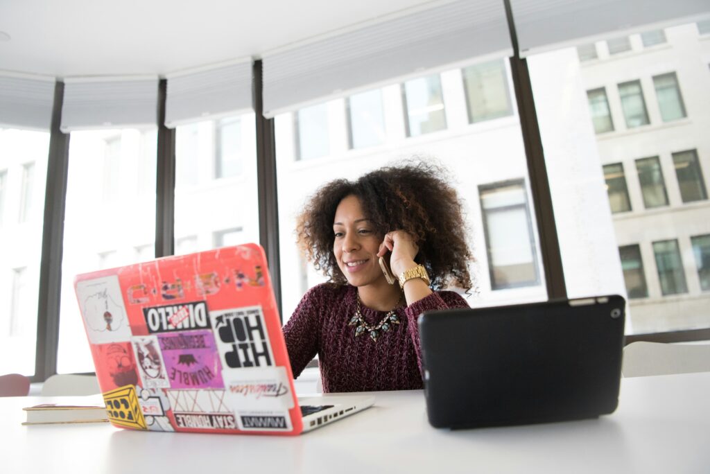 christina-wocintechchat-com-VOYQEi3uv70-unsplash (1)