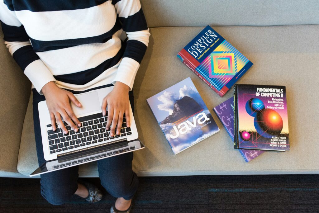 christina-wocintechchat-com-jEGi-CghvjE-unsplashchristina-wocintechchat-com-jEGi-CghvjE-unsplash
